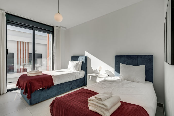 Image No.13-4 Bed Townhouse for sale