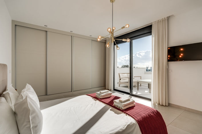 Image No.8-4 Bed Townhouse for sale