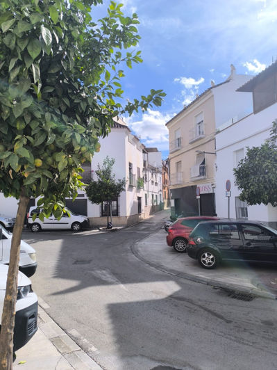 Image No.15-3 Bed Townhouse for sale