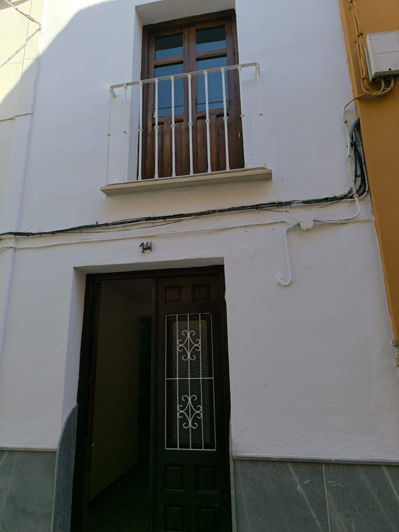 Image No.25-3 Bed Townhouse for sale