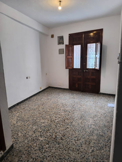 Image No.5-3 Bed Townhouse for sale