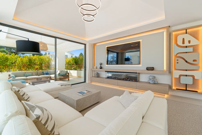 Image No.2-5 Bed Villa for sale