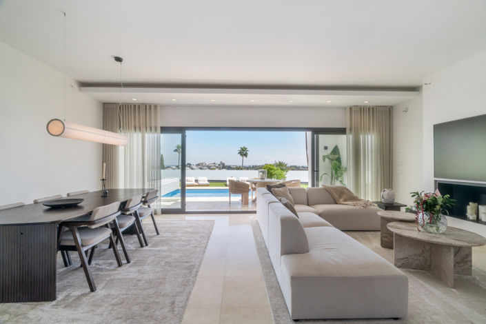 Image No.3-5 Bed Villa for sale