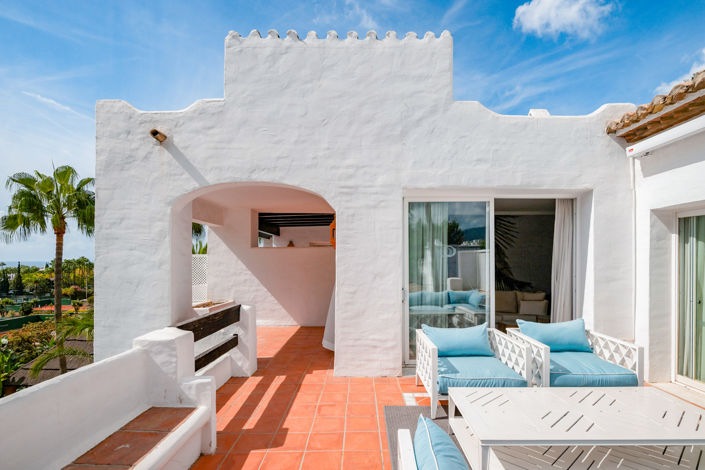 Image No.11-3 Bed Property for sale