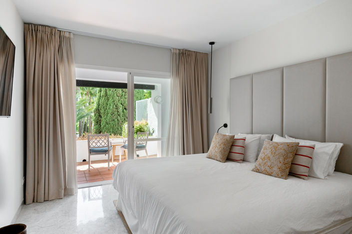 Image No.7-3 Bed Property for sale