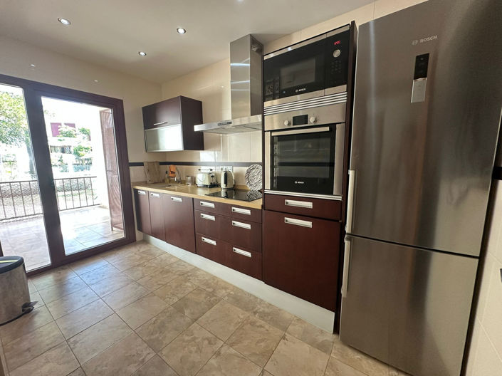 Image No.7-3 Bed Townhouse for sale