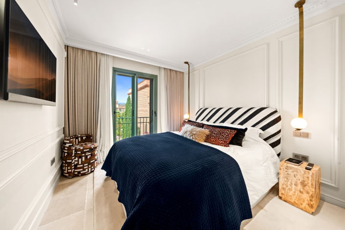 Image No.15-2 Bed Property for sale