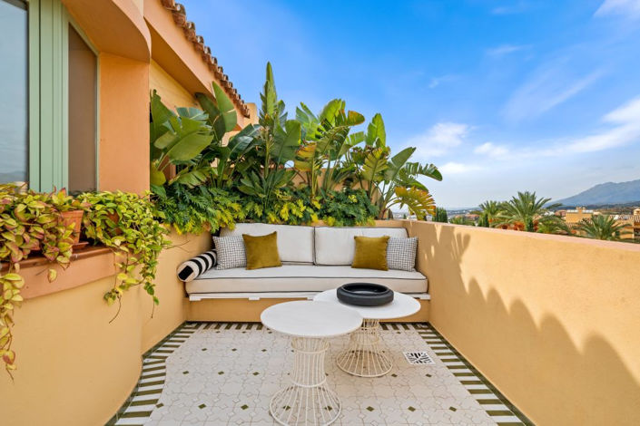 Image No.19-2 Bed Property for sale