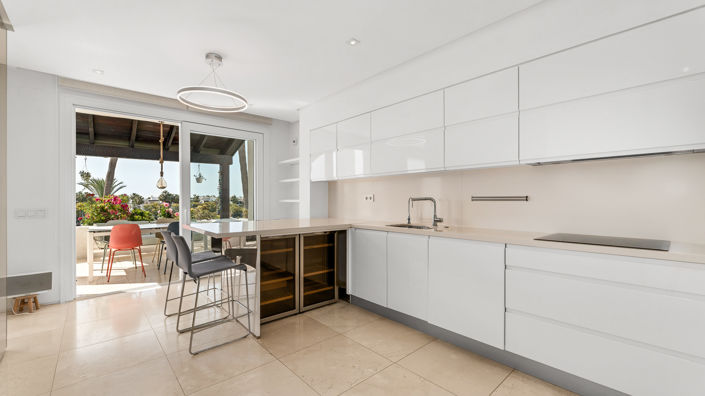 Image No.6-3 Bed Property for sale