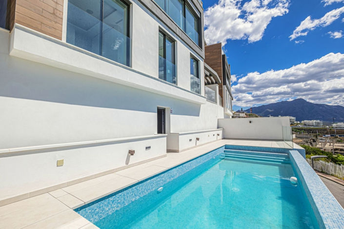 Image No.2-3 Bed Villa for sale