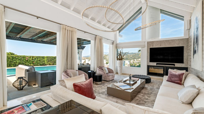 Image No.2-5 Bed Villa for sale