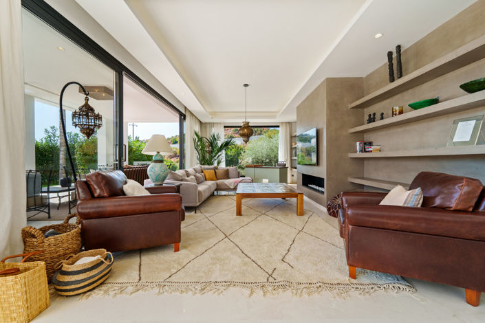 Image No.3-6 Bed Villa for sale