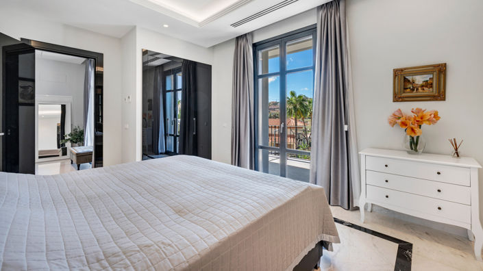 Image No.16-5 Bed Villa for sale