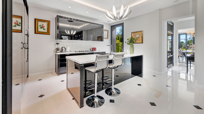 Image No.5-5 Bed Villa for sale