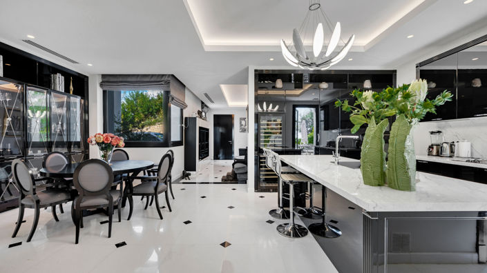 Image No.6-5 Bed Villa for sale