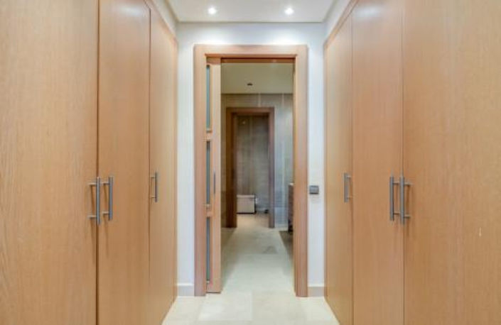 Image No.10-2 Bed Property for sale