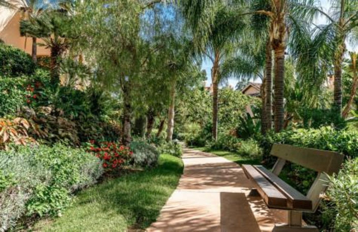 Image No.17-2 Bed Property for sale