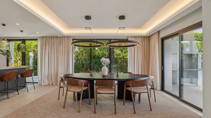 Image No.6-5 Bed Villa for sale