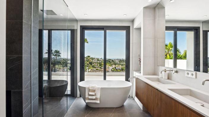 Image No.8-5 Bed Villa for sale