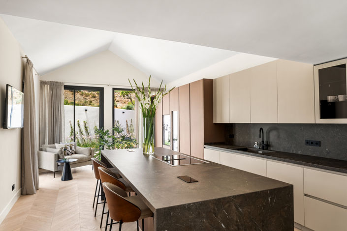 Image No.6-6 Bed Villa for sale