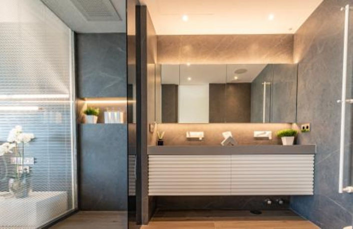 Image No.17-4 Bed Townhouse for sale