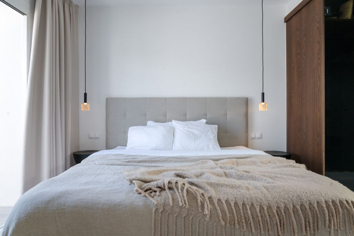 Image No.10-3 Bed Property for sale