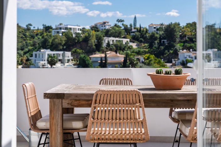 Image No.23-3 Bed Property for sale