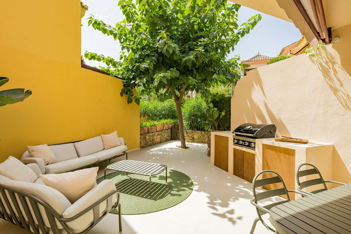 Image No.10-4 Bed Townhouse for sale