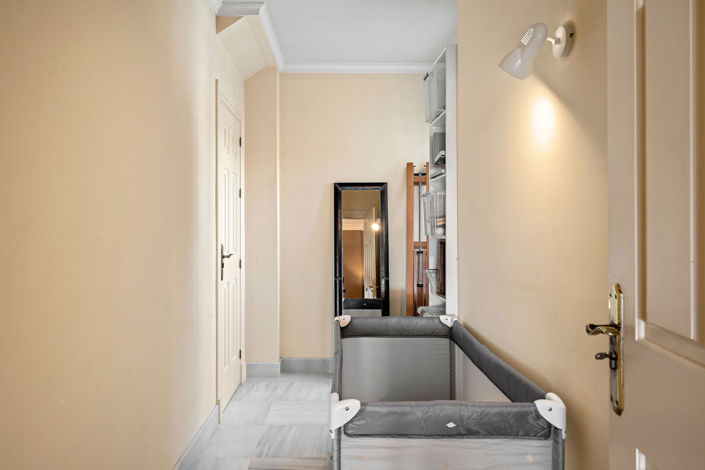 Image No.13-2 Bed Property for sale