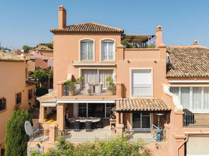 Image No.16-2 Bed Property for sale