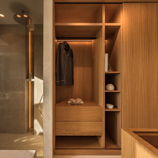 Image No.12-4 Bed Townhouse for sale