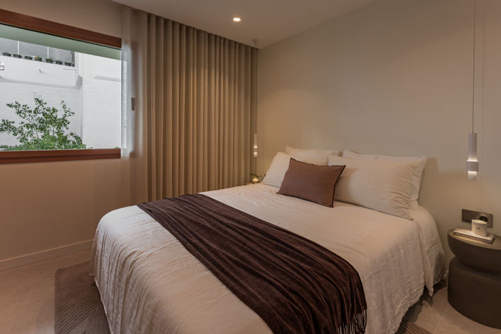 Image No.13-4 Bed Townhouse for sale