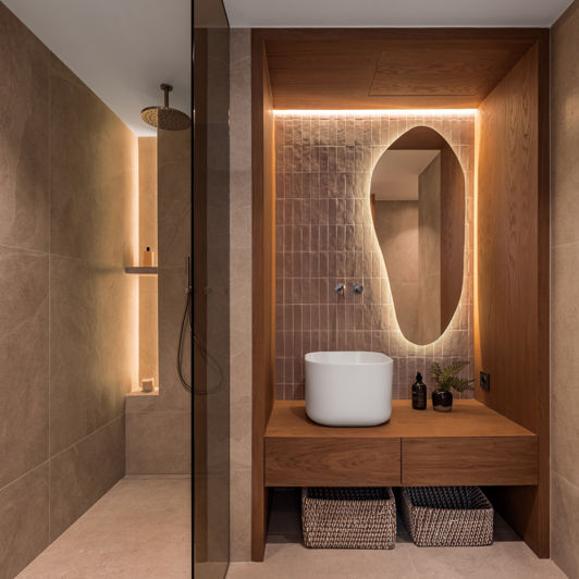 Image No.18-4 Bed Townhouse for sale