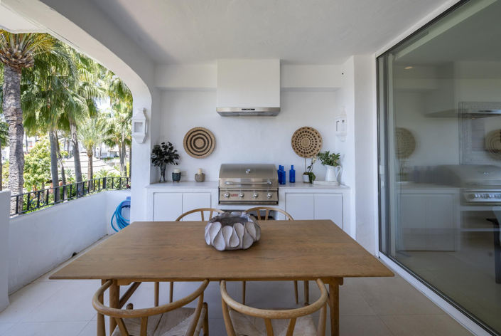 Image No.22-3 Bed Property for sale