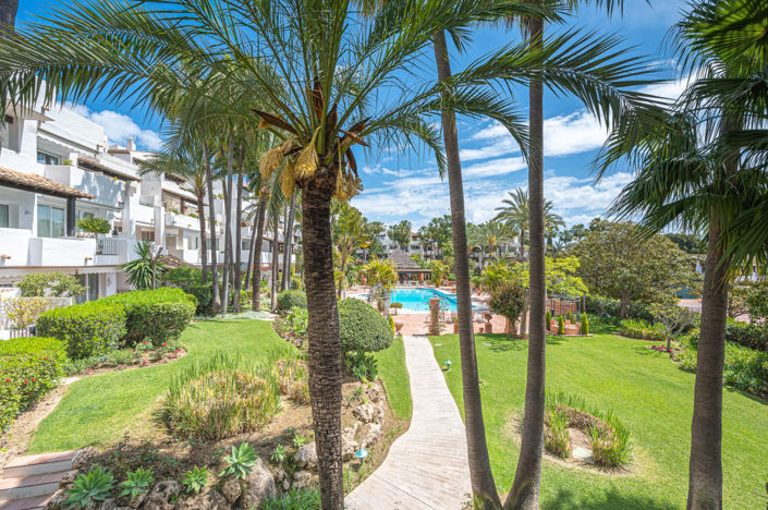 Image No.28-3 Bed Property for sale