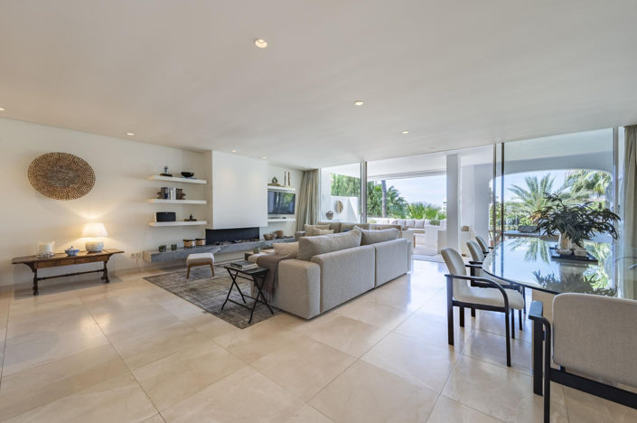 Image No.4-3 Bed Property for sale