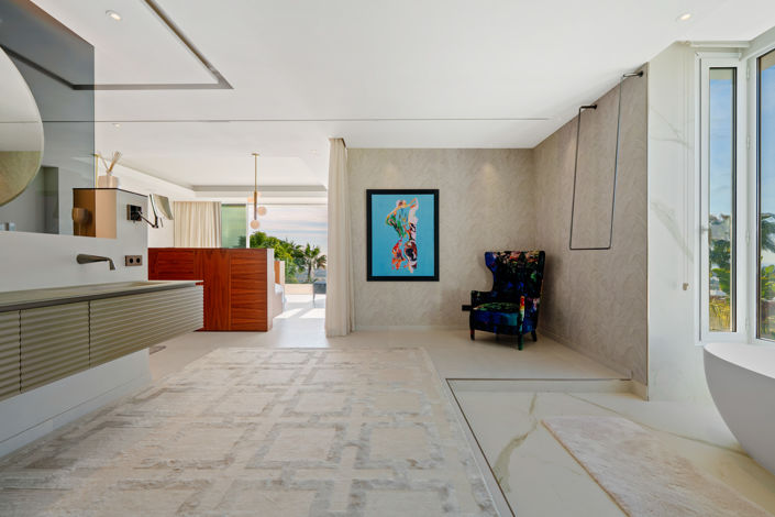 Image No.14-9 Bed Villa for sale