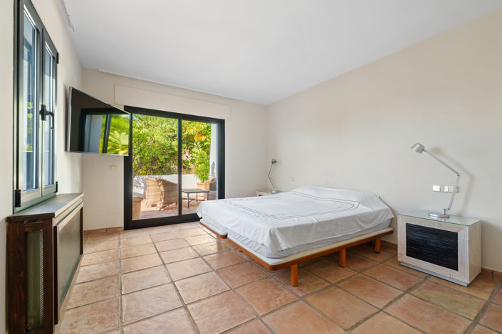 Image No.21-9 Bed Villa for sale