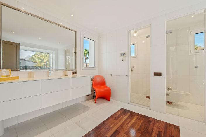 Image No.24-9 Bed Villa for sale