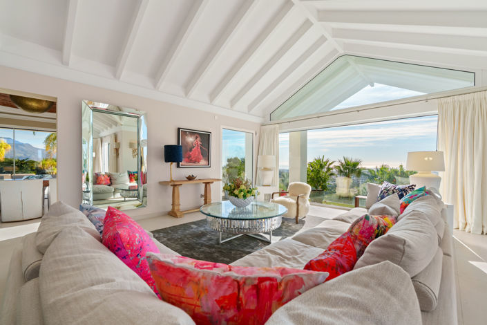 Image No.4-9 Bed Villa for sale