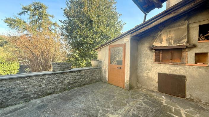 Image No.9-3 Bed Village House for sale