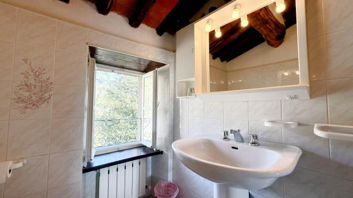 Image No.35-3 Bed Village House for sale