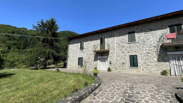 Image No.6-4 Bed Country House for sale