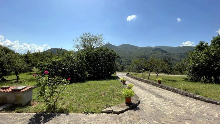 Image No.10-4 Bed Country House for sale