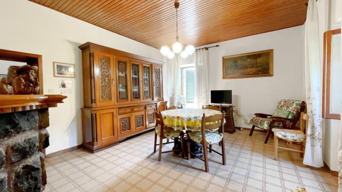 Image No.33-4 Bed Country House for sale