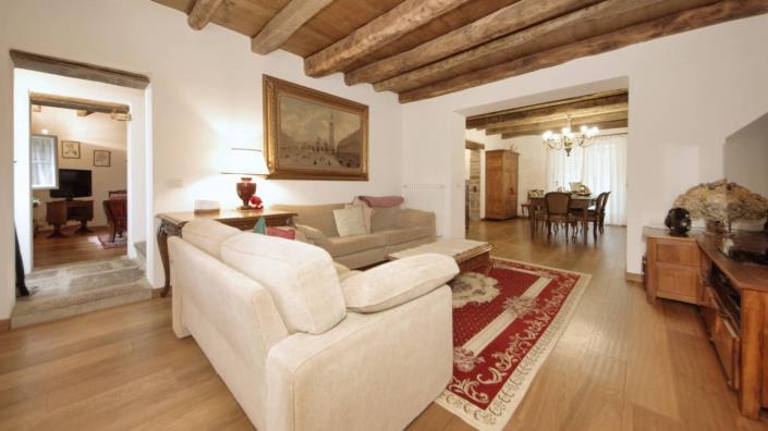 Image No.28-5 Bed Country House for sale