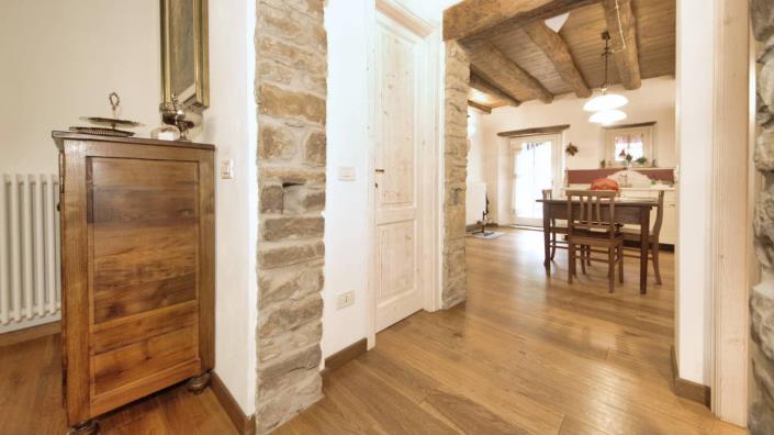 Image No.32-5 Bed Country House for sale