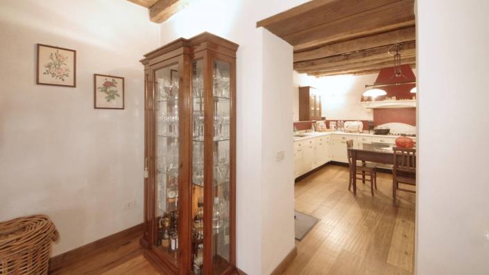 Image No.41-5 Bed Country House for sale