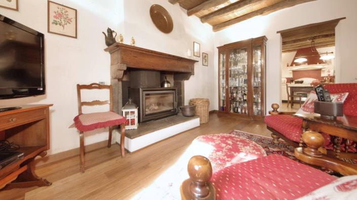 Image No.42-5 Bed Country House for sale