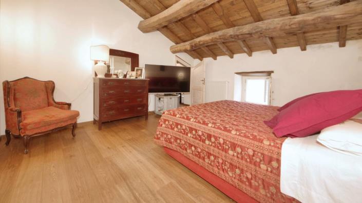 Image No.48-5 Bed Country House for sale